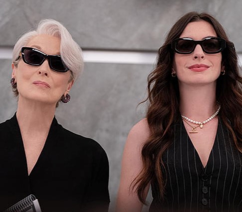 �v���_�𒅂������Q